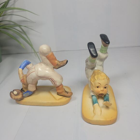2 Vintage Boy Baseball Sports Figurines, Catcher & Slider Made in Japan - Picture 2 of 5